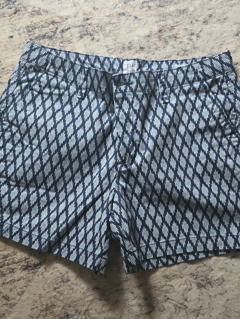 GAP Women's Navy and White Diamond-Pattern Shorts